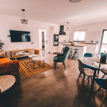 בית נופש Casa Tenique *