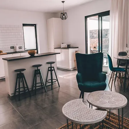 Casa Tenique * לאחארס